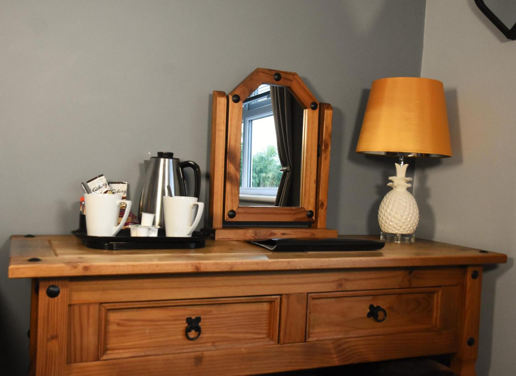 The Labouring Man Hotel Coldwaltham Room photo