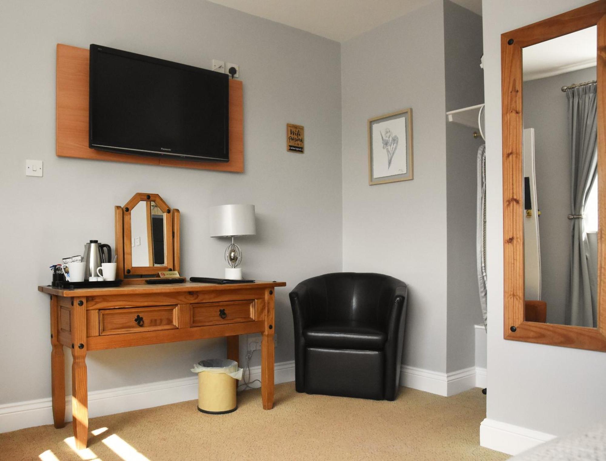 The Labouring Man Hotel Coldwaltham Room photo
